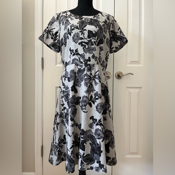 Talbots Dresses & Skirts - Talbots Black and Gray Floral Wool Blend Dress Size 8